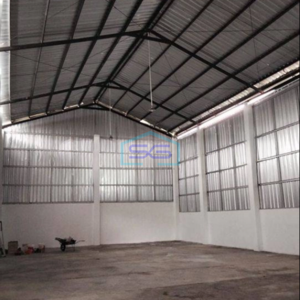 Disewakan Gudang Baru 2 Lantai Plus Kantor Di Buluh Indah Denpasar Luas 400m2-1