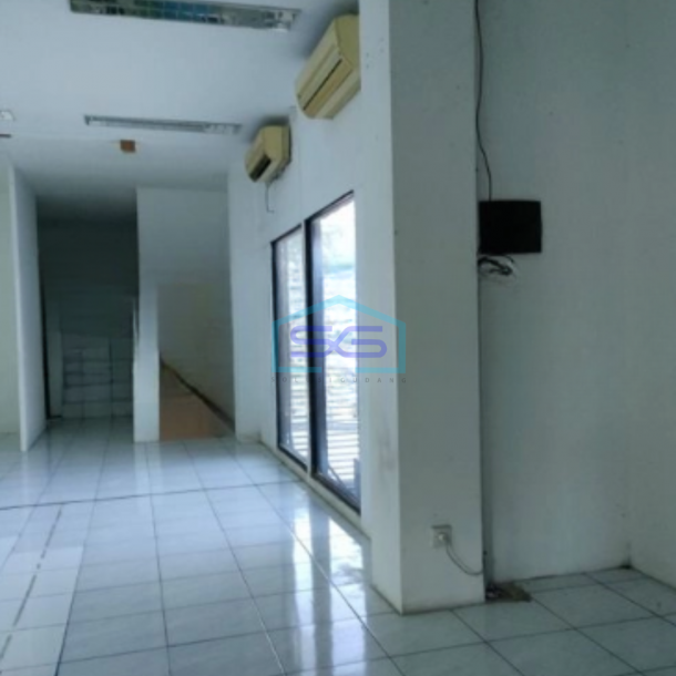 Dijual Ruko 3 Lantai Luas Bangunan 284 m² Lokasi Denpasar Bali-1