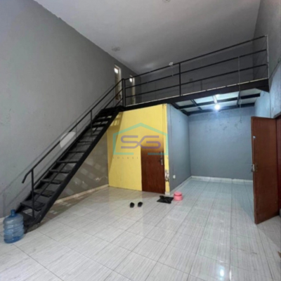 Disewakan Gudang Luas Bangunan 200 m2 Lokasi Kerobokan Badung Bali-2