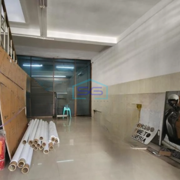 Dijual Ruang Usaha 2 Lantai Luas Bangunan 550 m² Lokasi Manyar Surabaya-2