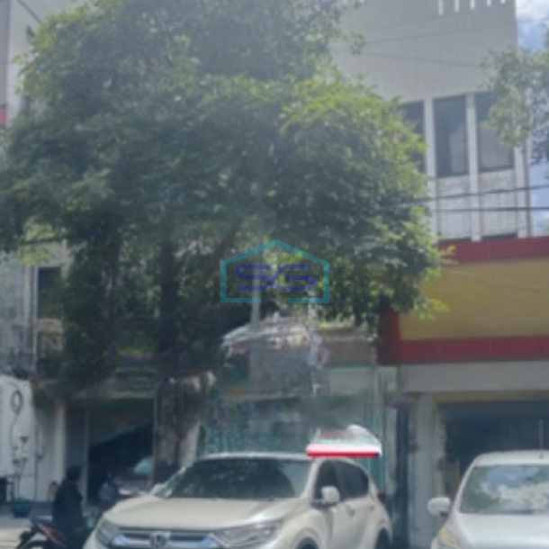 Disewakan Ruko 3 Lantai Luas Bangunan 160 m² Lokasi Surabaya Kota-1