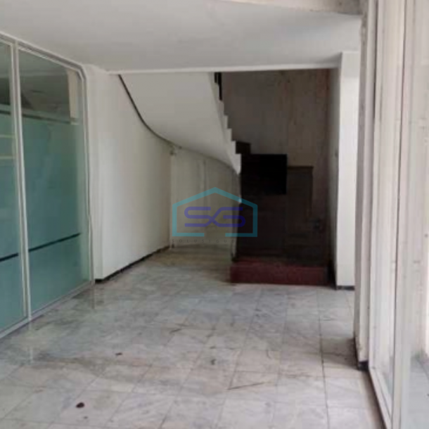 Disewakan Ruko 3 Lantai Luas Bangunan  537 m² Lokasi Surabaya Kota-3