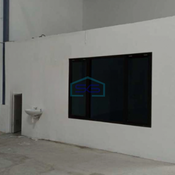 Disewakan Gudang Luas Bangunan 504 m² Ada Kantor Lokasi Pakuwon City Surabaya-2