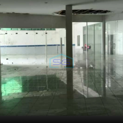 Disewakan Ruko Lokasi Strategis Luas Tanah  590 m² di Surabaya Kota-4