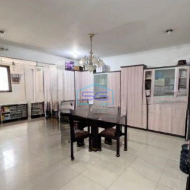 Dijual Ruko 2 Lantai Lokasi Strategis di Surabaya-3