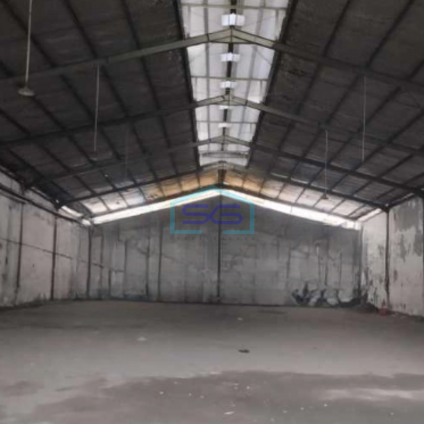 Dijual Gudang Luas Tanah 1100 m² Lokasi Margomulyo Surabaya-1