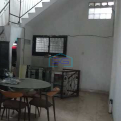 Dijual Ruko Lokasi Strategis di Tidar Surabaya Kondisi Bagus