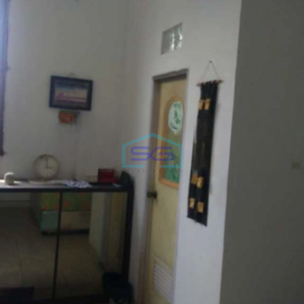 Dijual Ruko Lokasi Strategis di Tidar Surabaya Kondisi Bagus-3