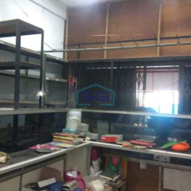 Dijual Ruko Lokasi Strategis di Tidar Surabaya Kondisi Bagus-2