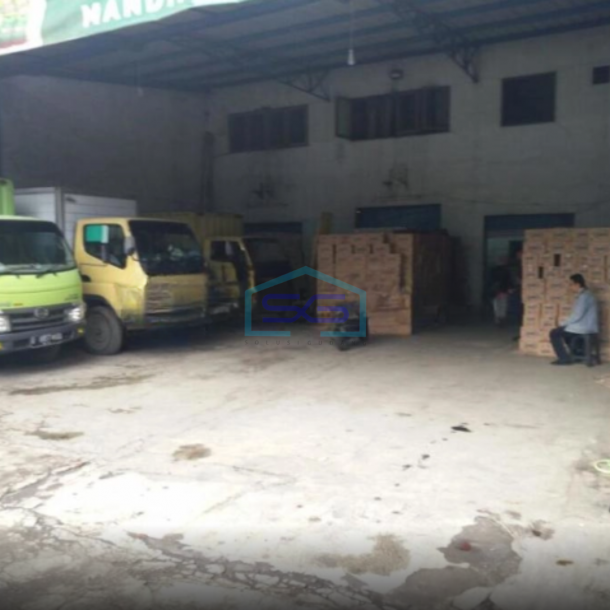 Dijual Gudang di Main Road Buah Batu Bandung Luas Bangunan  980 m²-1