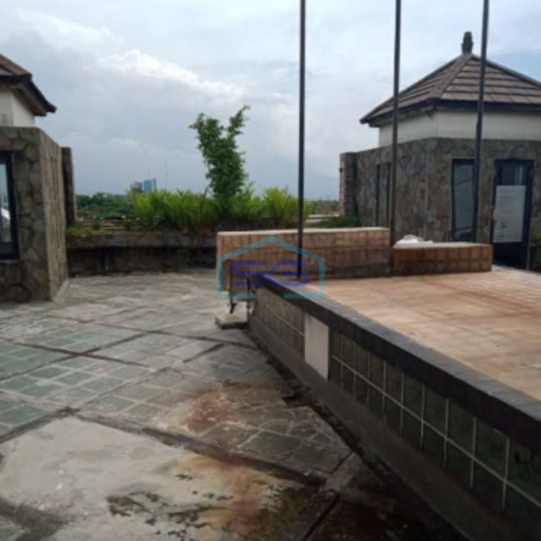 Disewakan Ruko 4 Lantai Lokasi Strategis Buah Batu Bandung Luas Bangunan  102 m²-2