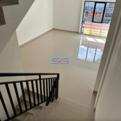 Disewakan Ruko mainroad Paskal Bawah Di Pasir Kaliki Bandung Luas Bangunan  150 m²