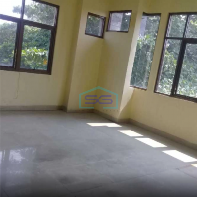 Disewakan Ruko Strategis di Cikutra Bandung Luas Bangunan  180 m²