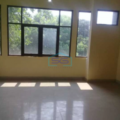 Disewakan Ruko Strategis di Cikutra Bandung Luas Bangunan  180 m²