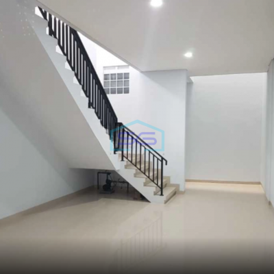 Disewakan Ruko Strategis di H.sobandi Margahayu Bandung Luas Bangunan  200 m²