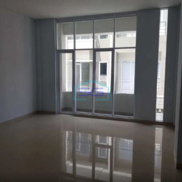 Disewakan Ruko Strategis di H.sobandi Margahayu Bandung Luas Bangunan  200 m²-2