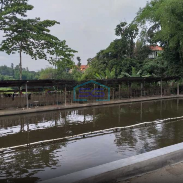 Dijual Ruang Usaha di Ciwaruga Bandung Luas Bangunan  235 m²-1