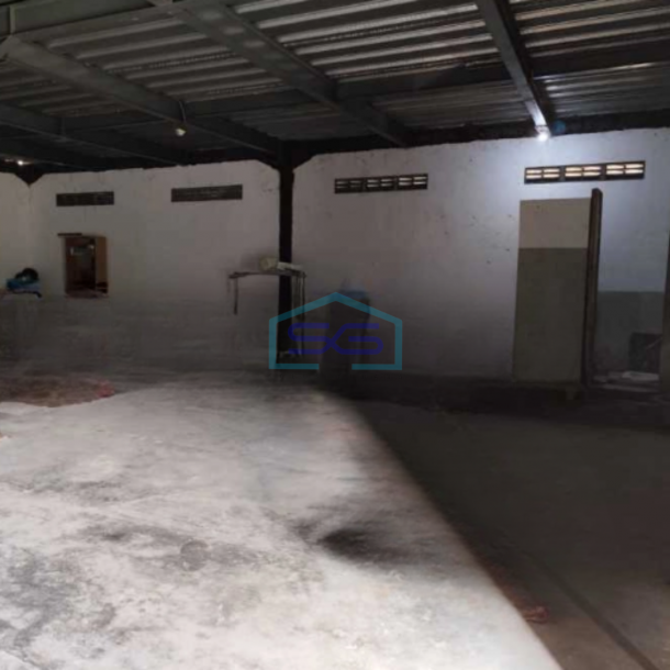 Disewakan Gudang 2 Lantai Luas Bangunan   400 m² di Jimbaran Badung Bali-5