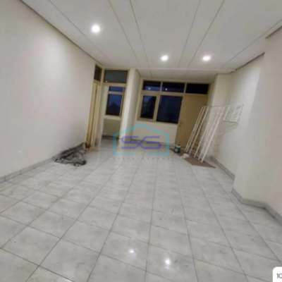 Disewakan Ruko Besar Mainroad Panjunan Kopo Bandung Siap Huni Kondisi Bagus Area Parkir Luas LB 550m2