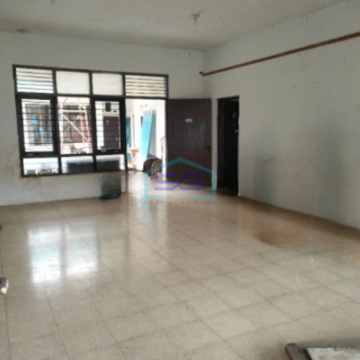 Disewakan kantor di Pajajaran H.mesri Bandung Parkir Luas LB 350m2