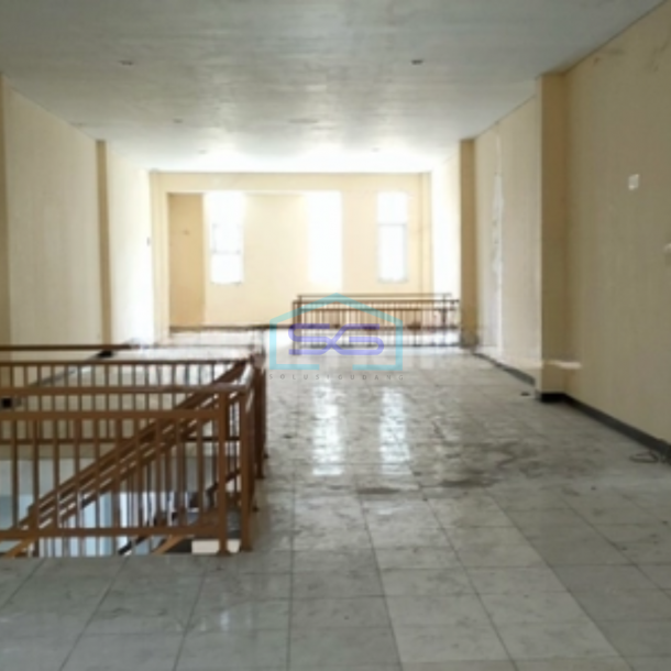 Disewakan Ruko Bizpark Kopo Bandung Siap Masuk Akses Masuk Kontainer LB 206m2-4