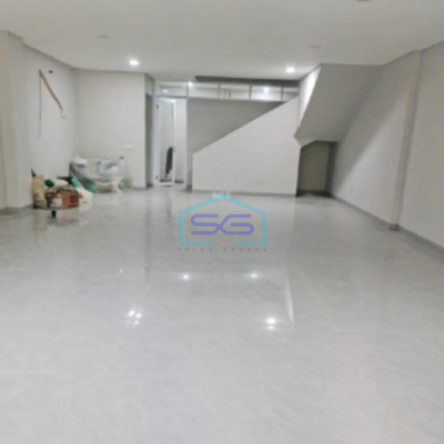 Disewakan Ruko Tengah Kota Bandung Lokasi Ramai Luas Bangunan 270m2