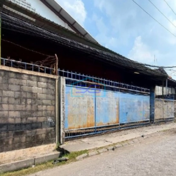 Dijual Gudang Luas Tanah  1346 m² Lokasi Bebas Banjir di Surabaya-1