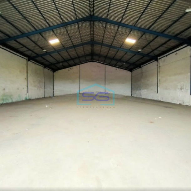 Disewakan Gudang Luas Tanah 800 m² Lokasi Bebas Banjir di Sawahan Surabaya-1