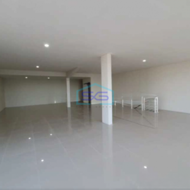 Dijual Ruko Ada Lift Luas Bangunan 450 m² Lokasi Bebas Banjir di Surabaya-2