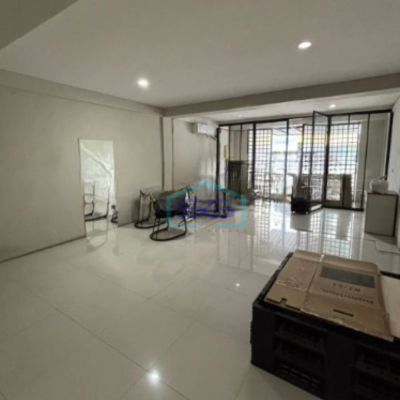 Dijual Ruko Luas Bangunan  320 m² Lokasi Bebas Banjir di Ngagel Surabaya