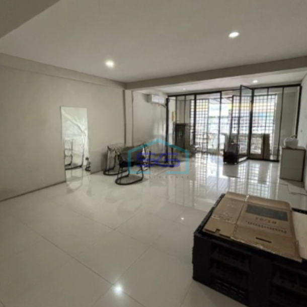 Dijual Ruko Luas Bangunan  320 m² Lokasi Bebas Banjir di Ngagel Surabaya-1