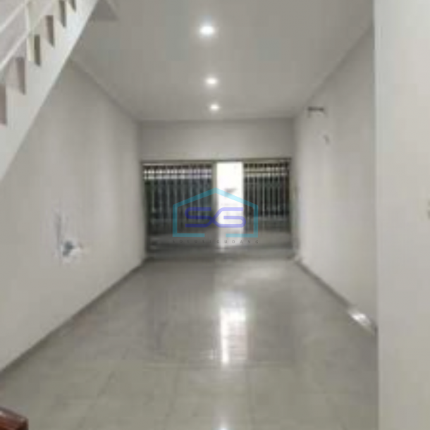 Dijual Ruko 3 Lantai Luas Bangunan  190 m² Loaksi Siap Huni Surabaya-1