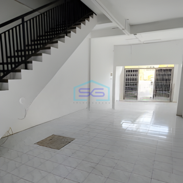 Disewakan Ruko 3 Lantai Luas Bangunan  223 m² Lokasi Surabaya-2
