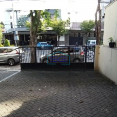 Disewakan Ruko Luas Tanah  150 m² Lokasi Strategis di Surabaya