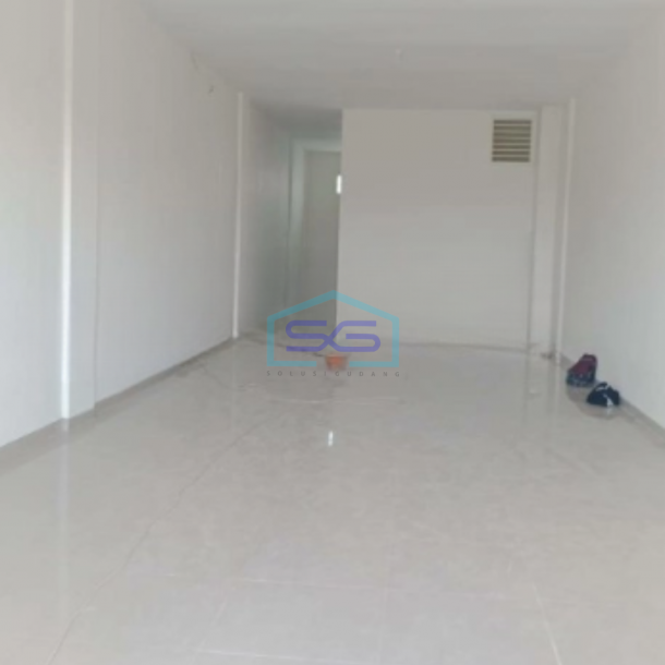 Dijual Ruko Murah Luas Bangunan  250 m² Lokasi Bebas Banjir di Wiyung Surabaya-2