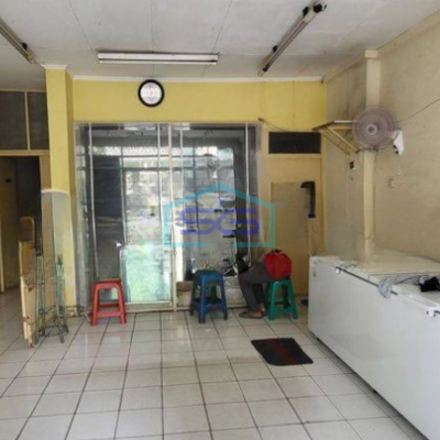 Disewakan cepat Ruko 3 lantai strategis di Taman Palem Lestari