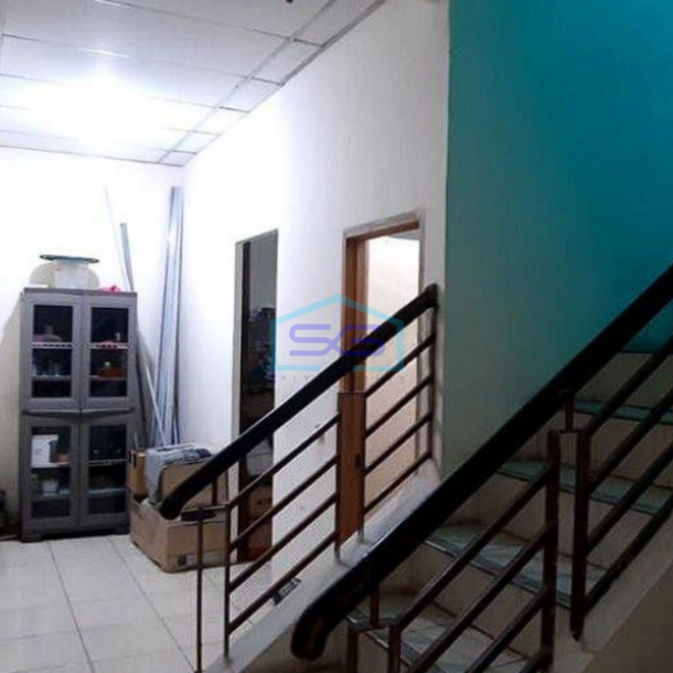 Dijual cepat Ruko 2 Lantai Strategis di Taman Surya 5, Jakarta Barat LB 128m2-2