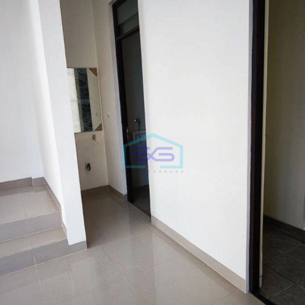 Disewakan Cepat Ruko Korean Town 3 Lantai Hoek, Green Lake City Tangerang-3