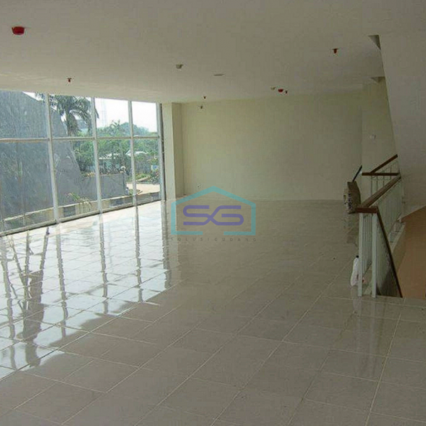 Disewakan Cepat Ruko 3 Lantai Hoek di Daerah Jakarta Barat LB 252m2-2
