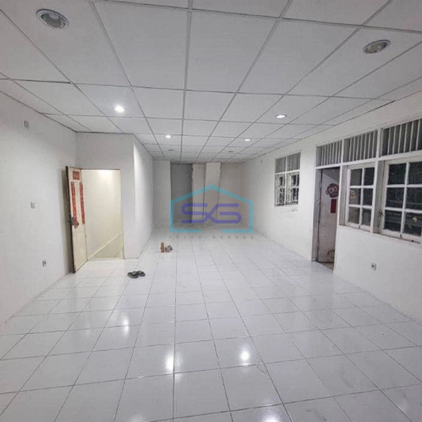 Disewakan Cepat Ruko Strategis Di Taman Duta Mas, Jelambar Jakarta Barat LB 200m2-4