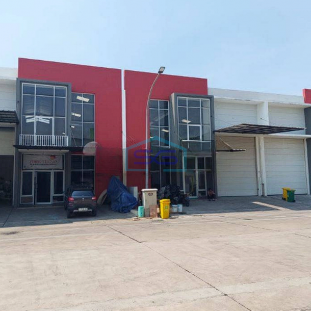 Disewakan Gudang Siap Pakai Luas Tanah 360m2 di Bizpark 3 Bekasi Barat-1