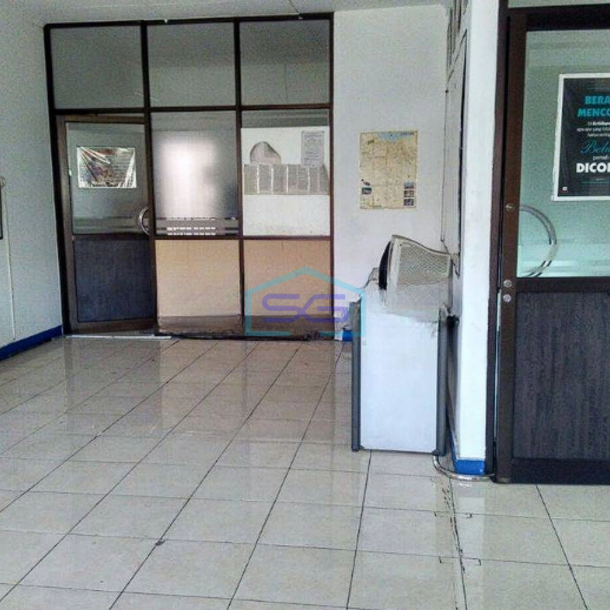 Disewakan Ruko di Bulevar Hijau, Harapan Indah, Bekasi LB 140m2-1