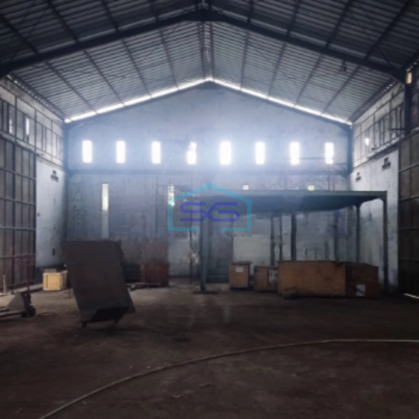Dijual Gudang Akses Container Luas Bangunan  288 m² Lokasi di Babelan Bekasi-2