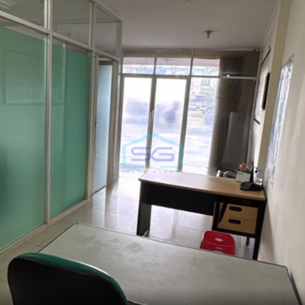 Dijual Ruko Luas Bangunan 150 m² Lokasi di Bekasi-3