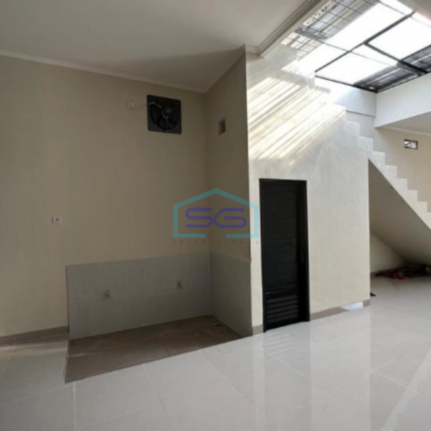 Dijual Gudang Luas Tanah  246 m² Lokasi Bebas Banjir di Tarumajaya Bekasi-3