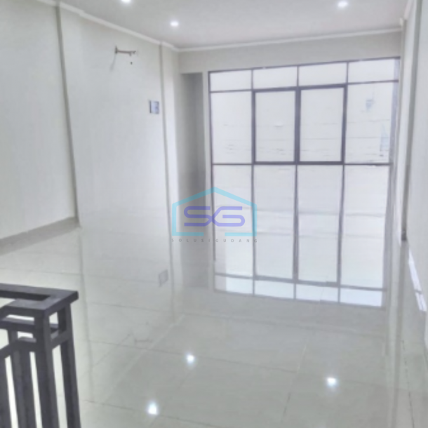 Dijual Ruko 3 Lantai Luas Bangunan 900 m2 Lokasi Bebas Banjir di Jakarta Timur-3