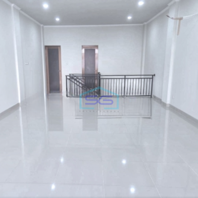 Dijual Ruko 3 Lantai Luas Bangunan 900 m2 Lokasi Bebas Banjir di Jakarta Timur