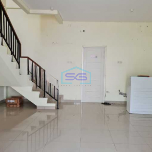 Disewakan Ruko Luas Bangunan  135 m² Lokasi di Harapan Indah Bekasi-2