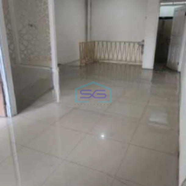 Disewakan Ruko Luas Bangunan 110 m² Lokasi Bebas Banjir di Duren Sawit Jakarta Timur-2