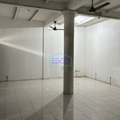 Disewakan Ruko 3 Lantai Luas Tanah  300 m² Lokasi Bebas Banjir di Tangerang